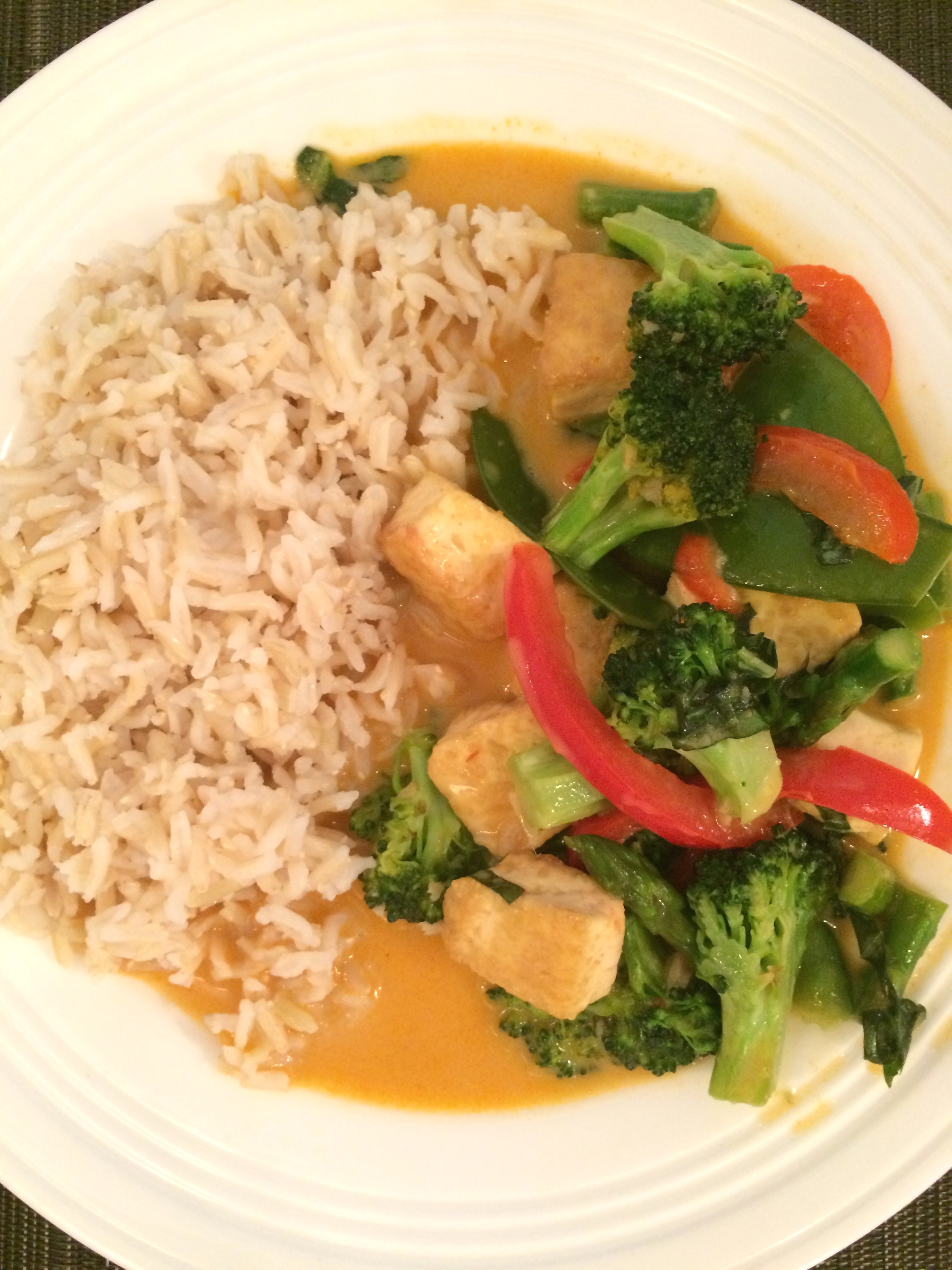 Vegeatble and tofu curry