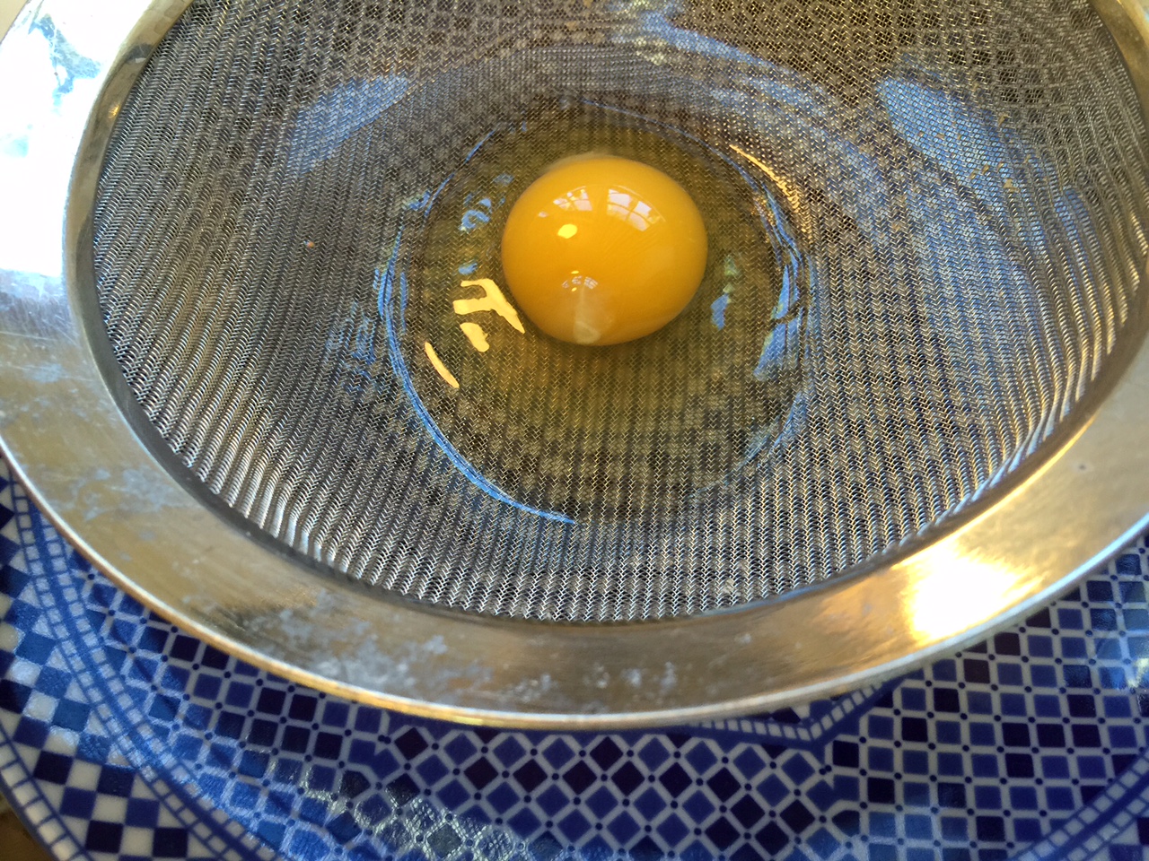 Egg sieve