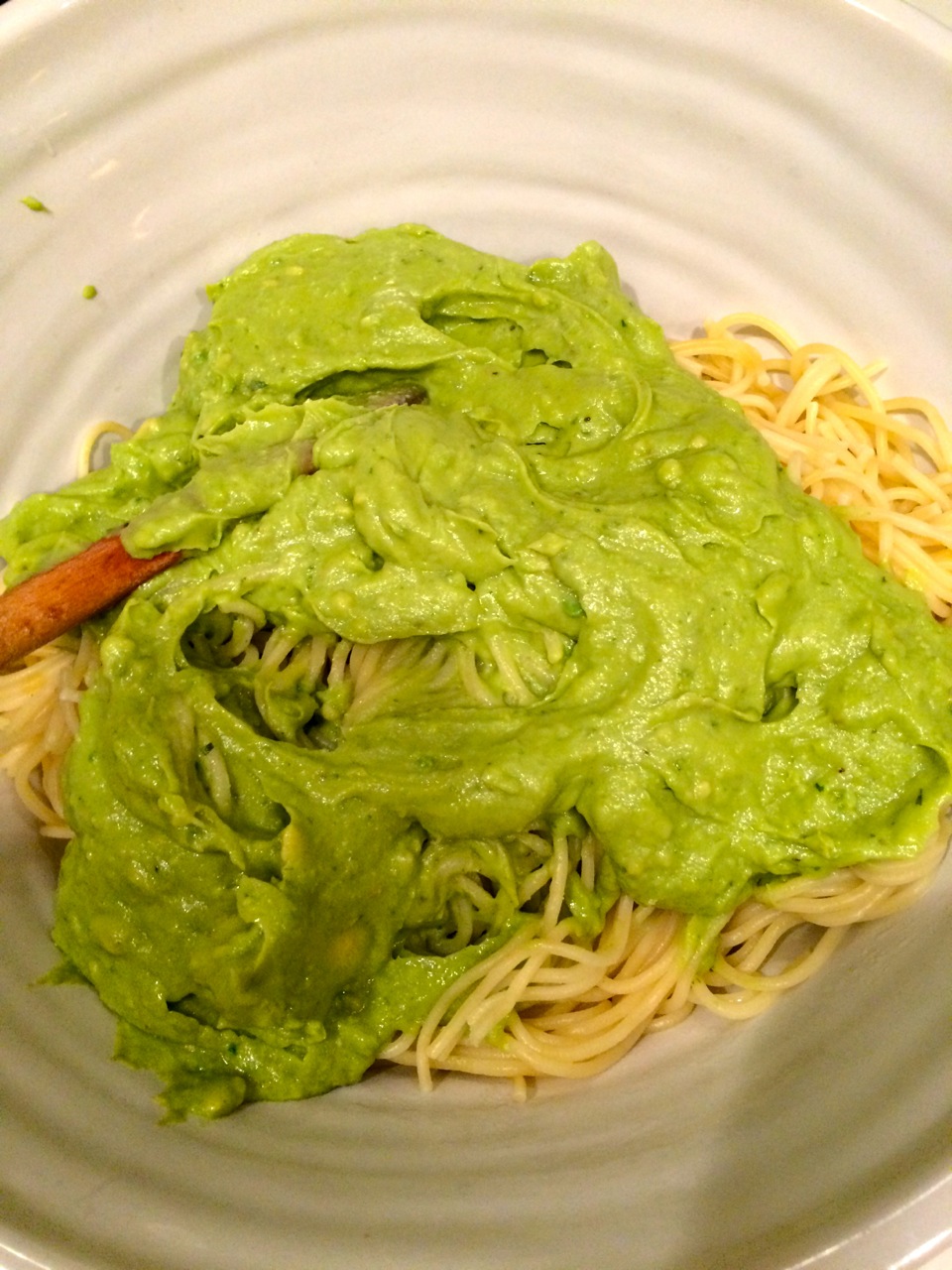 avocado sauce spread on pasta